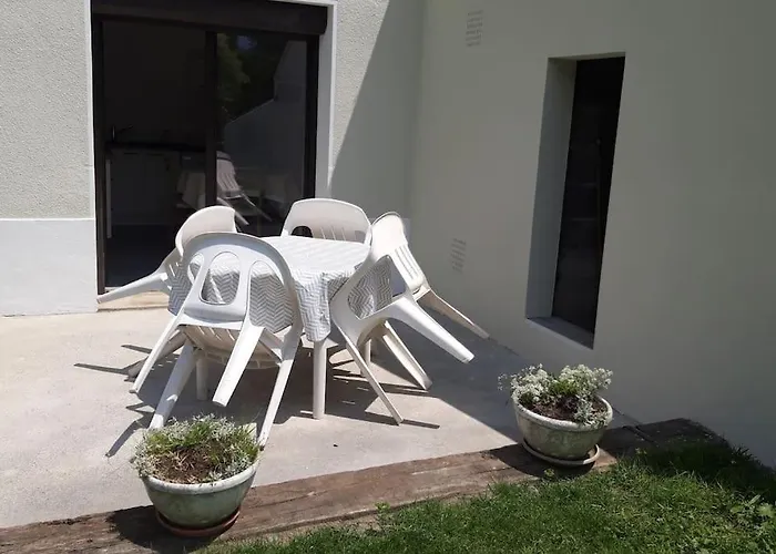 Rez De Jardin Au Coeur Des Pyrenees