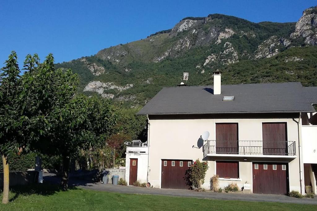 Rez De Jardin Au Coeur Des Pyrenees